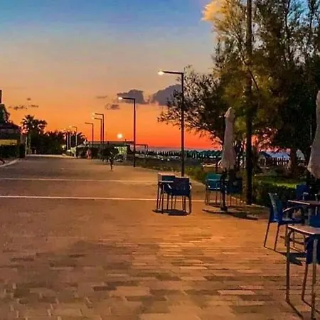 On The Sea דירה *